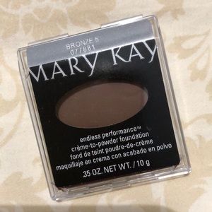 Creme-to-powder foundation BRONZE 5